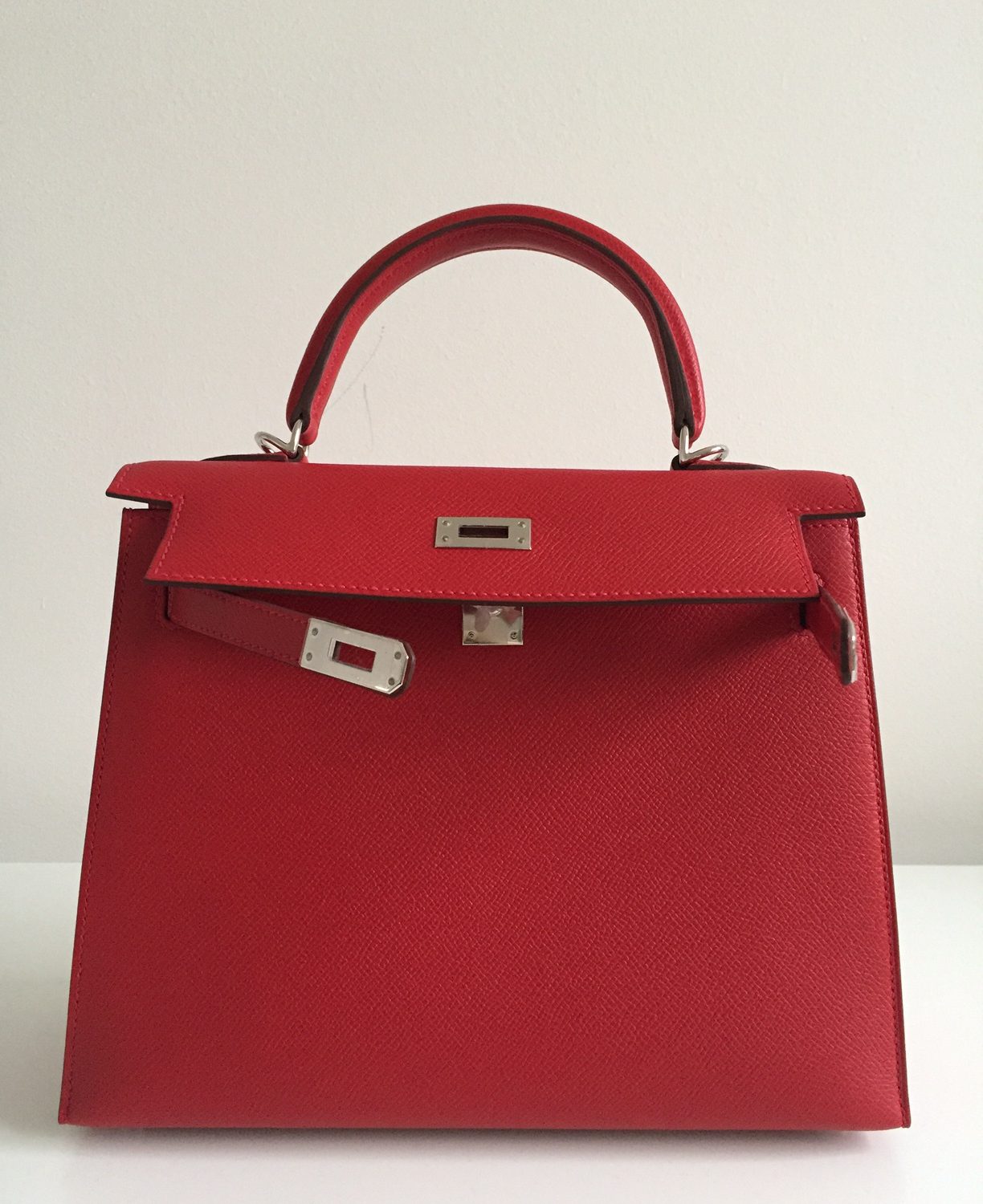 Rouge Casaque Hermes color - Vendome Monte Carlo