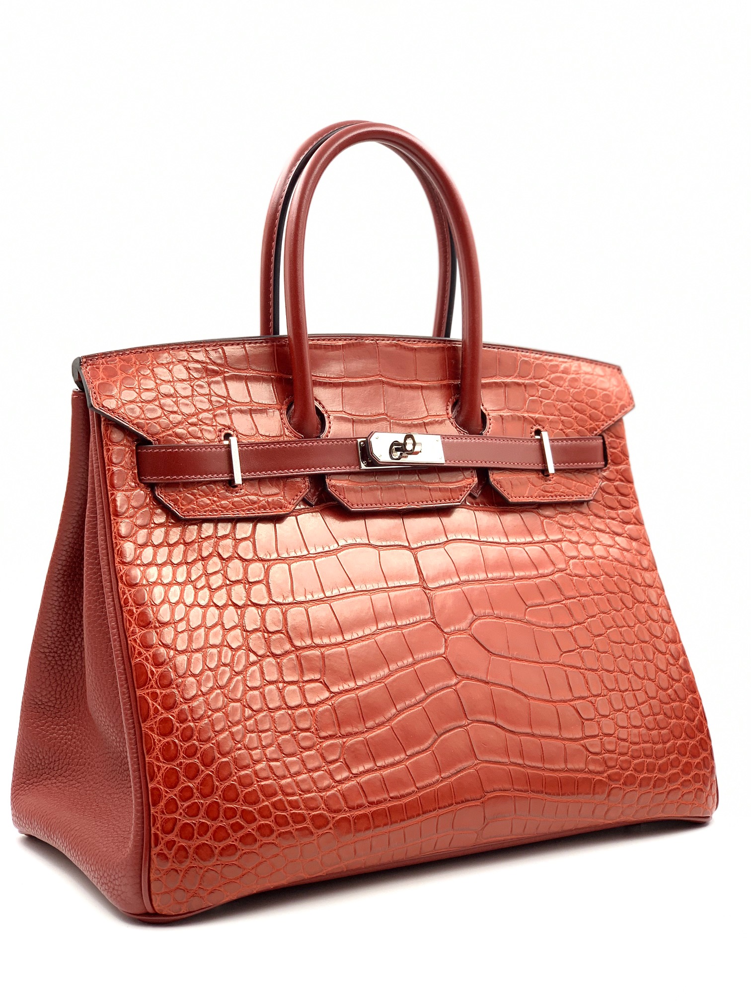 Цум hermes. Хермес Биркин. Сумка Хермес Биркин. Сумка Hermes Birkin 35 Alligator. Сумка Hermes Constance.