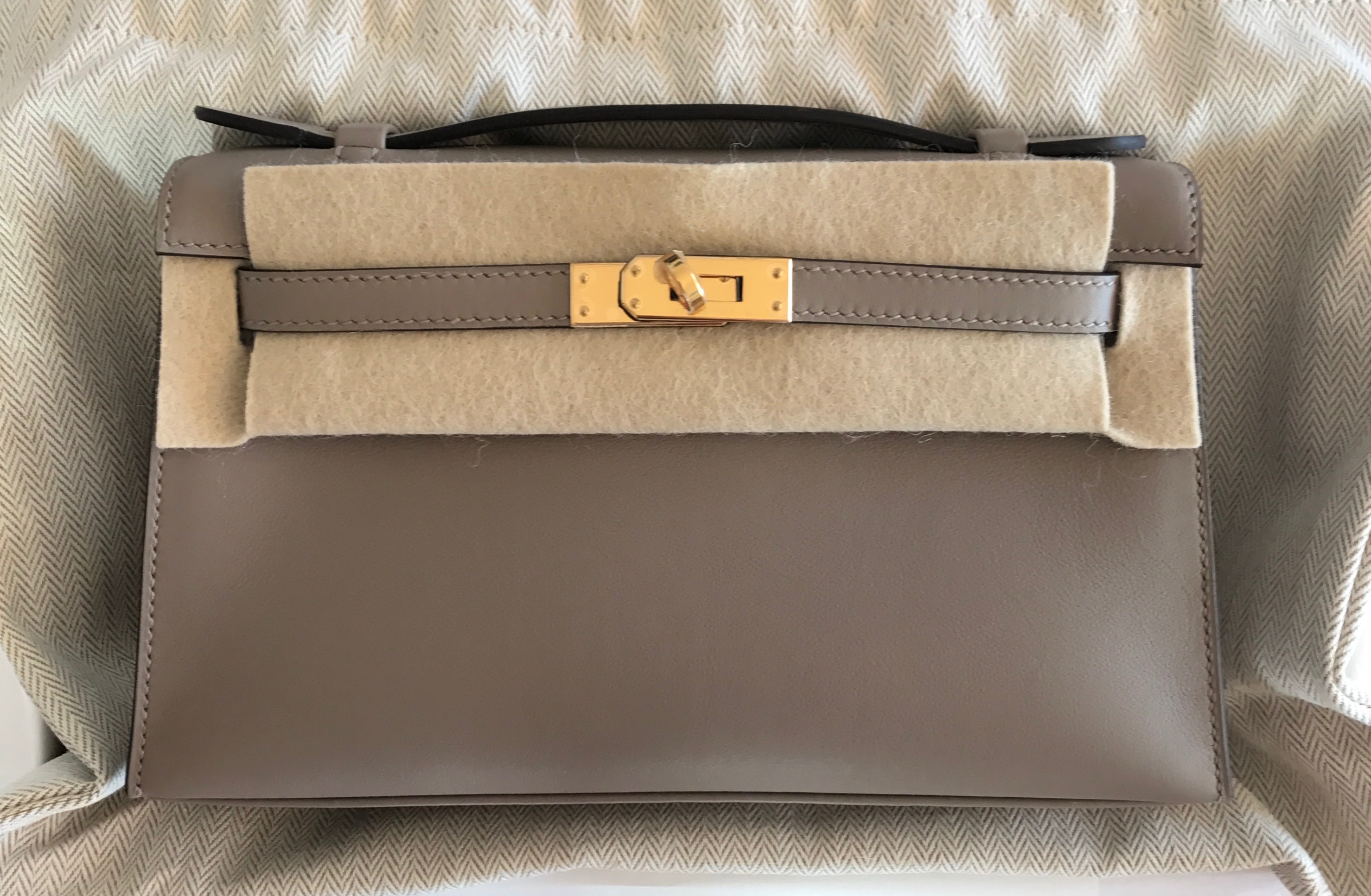 Hermes Kelly Pochette Gris Asphalte Swift Gold Hardware Vendome Monte
