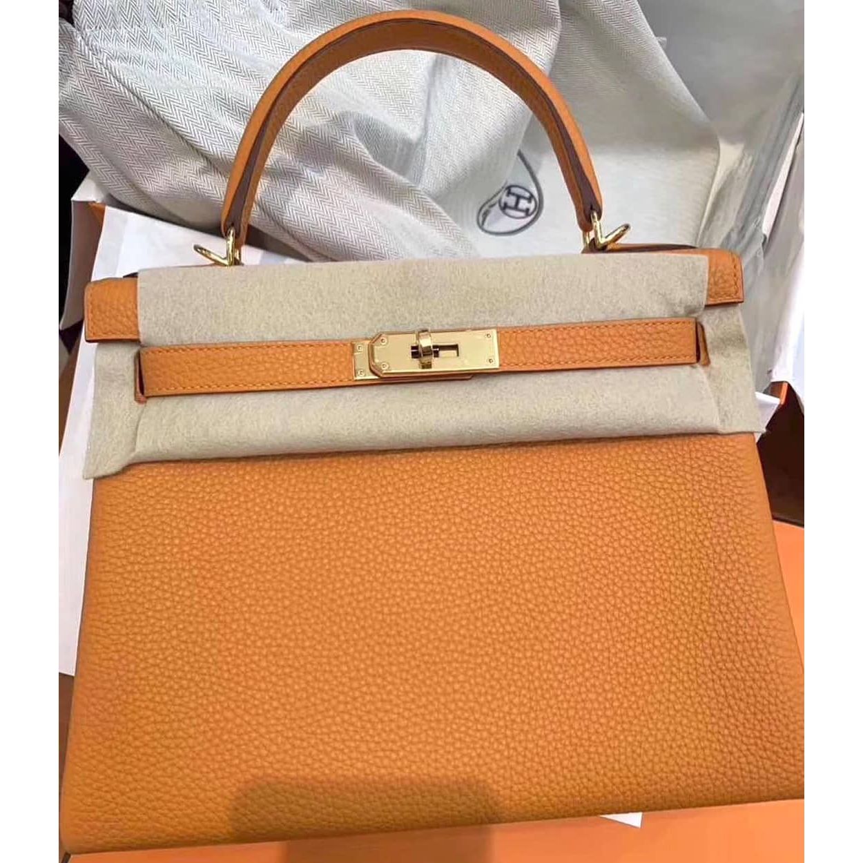 hermes apricot color