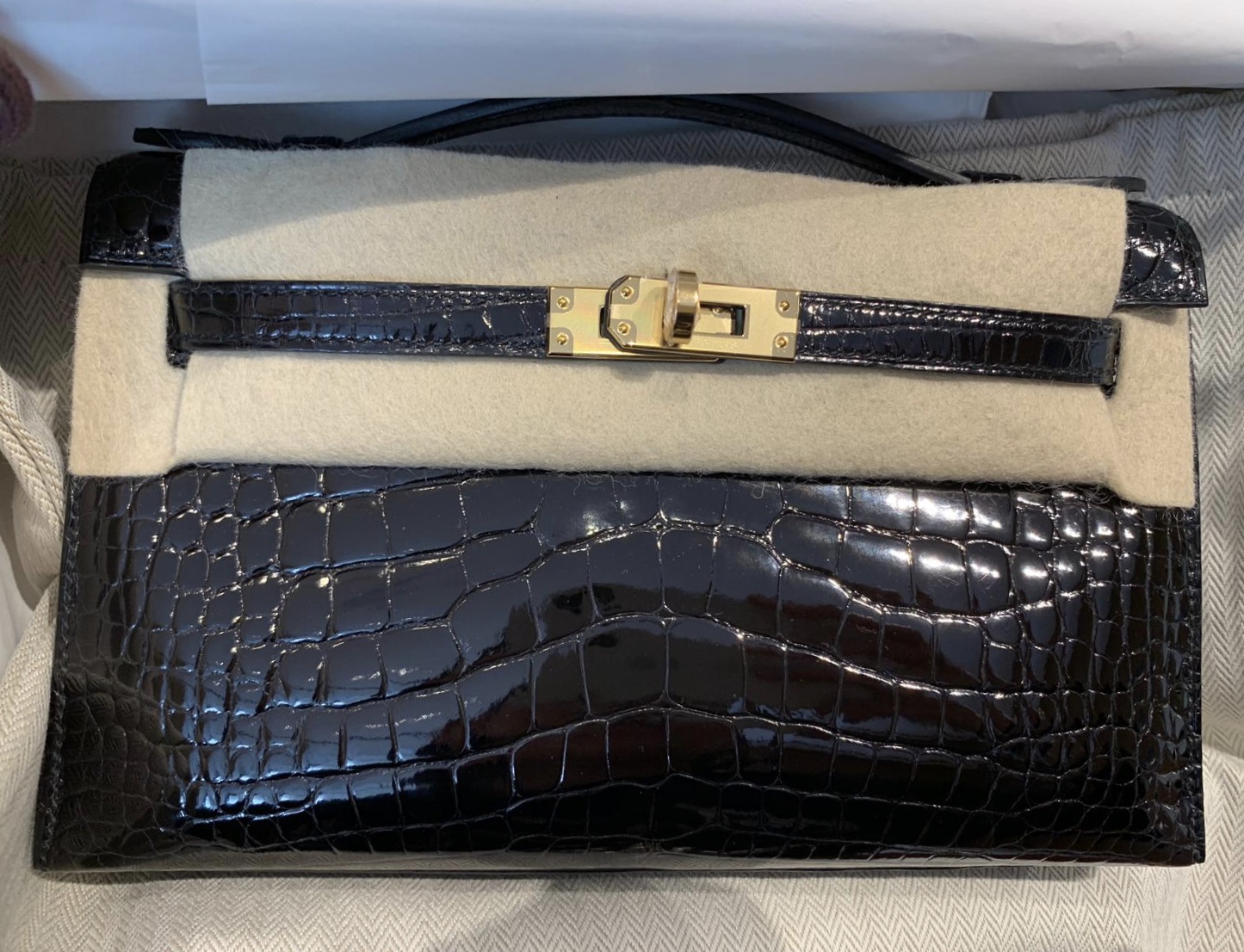 Hermes Kelly 25 Retourne Noir Black Alligator Mat Matte Gold Hardware #C -  Vendome Monte Carlo