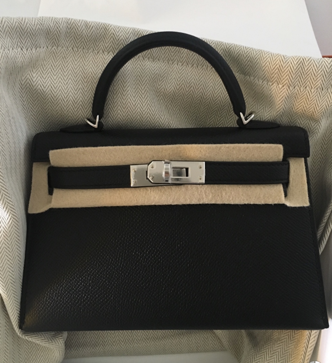 Hermes Kelly 20 Mini Sellier Noir (Black) Epsom Palladium Hardware