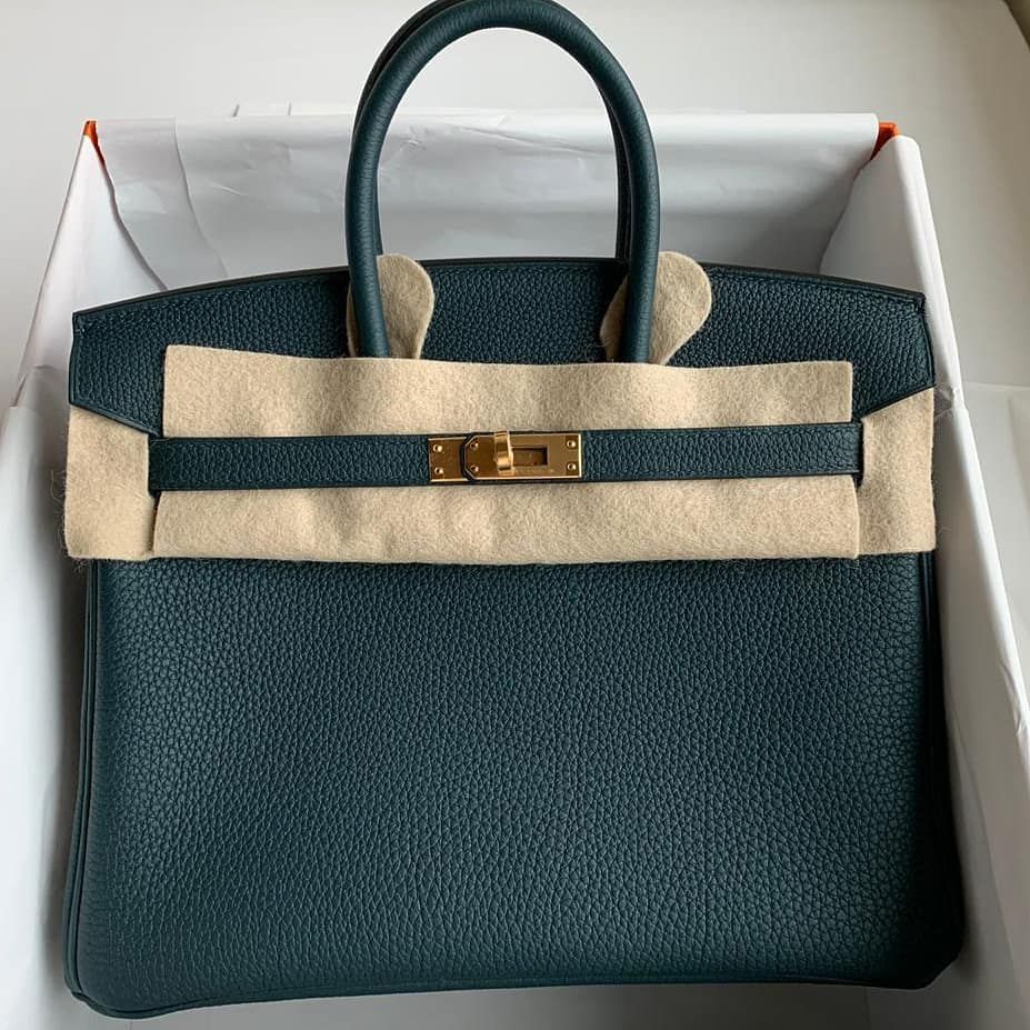 A VERT ROUSSEAU TOGO LEATHER BIRKIN 25 WITH GOLD HARDWARE, HERMÈS