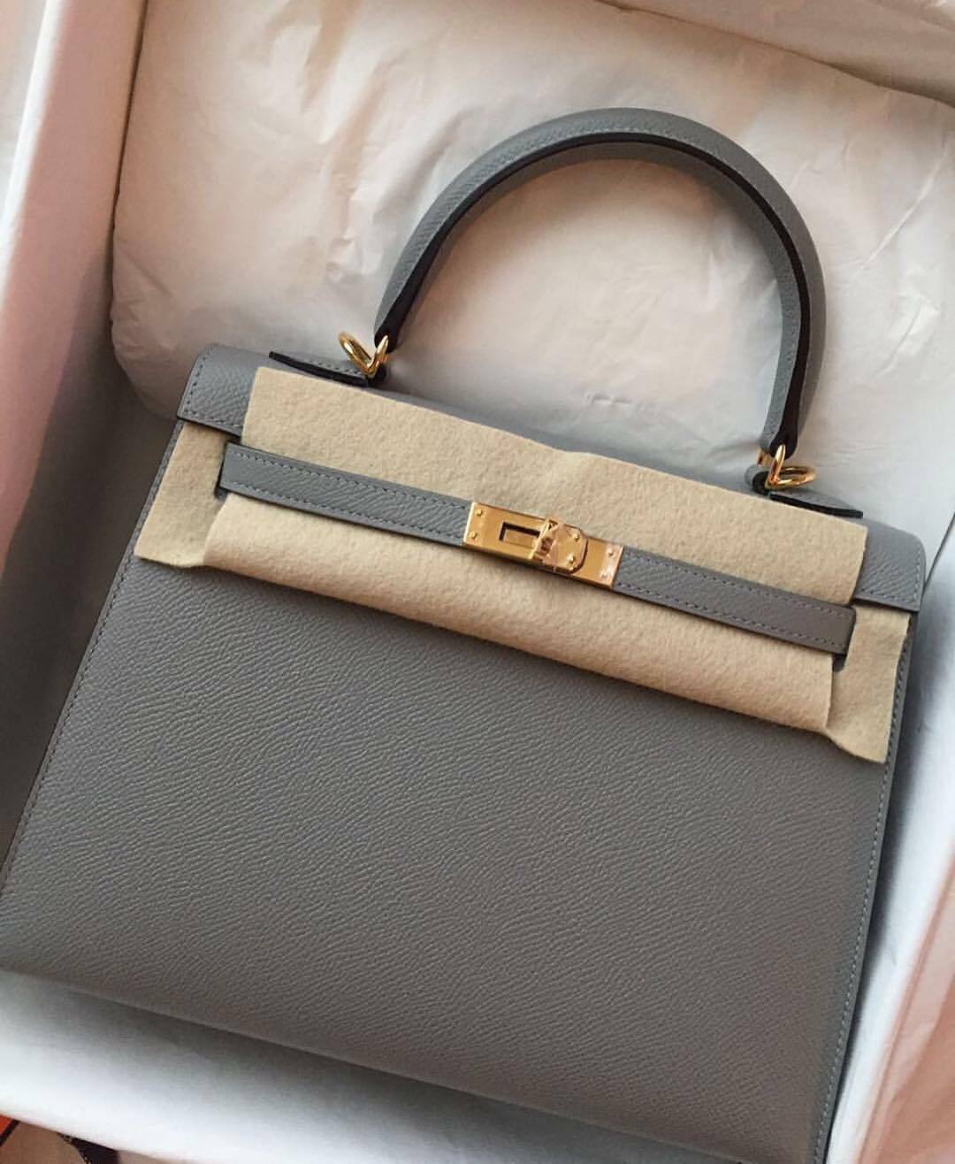 Hermes Kelly 25 Sellier Gris Mouette Epsom Gold Hardware #X