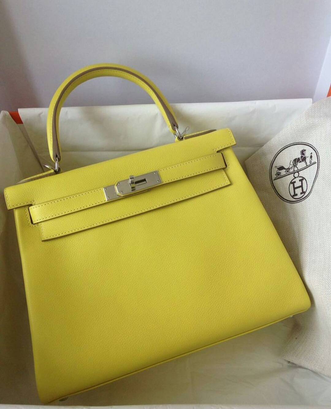 Hermes Kelly 28 Capucine Togo Palladium Hardware - Vendome Monte Carlo