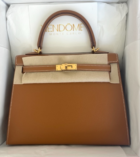 Hermès Kelly 25 Gold Epsom With Gold Hardware