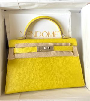 Hermes Kelly 25 Sellier Rose Tyrien Ostrich Palladium Hardware - Vendome  Monte Carlo